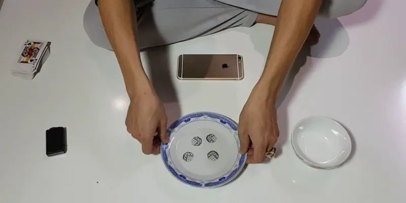 Xóc đĩa bịp là gì?